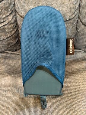 Conair Blue Heat-Resistant Styling Mitt